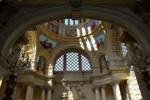 Imagem de parte interior do Museu Nacional d'Art de Catalunya