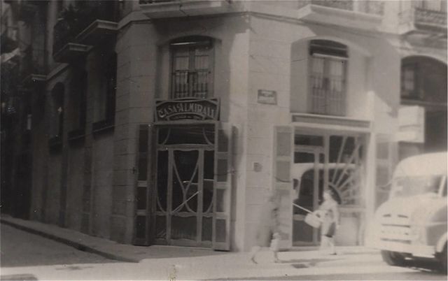 Foto antiga da Casa Almirall