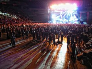 Imagem de pessoas em evento no Palau de Sant Jordi