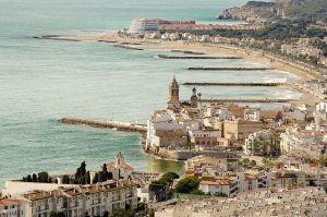 Férias em uma das praias de Sitges Imagem de uma das praias de Sitges