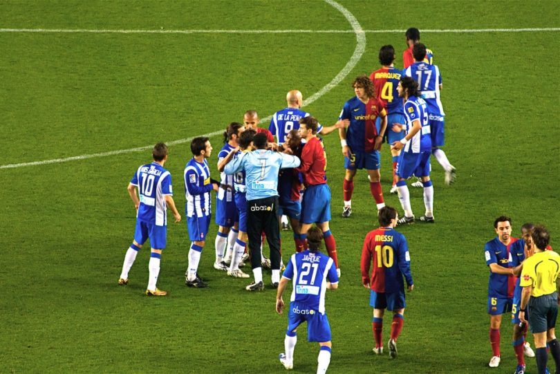 Imagem de um dos jogos entre FC Barcelona e Espanyol em 2008