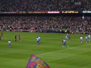 Imagem de um dos jogos entre FC Barcelona e Espanyol, no Camp Nou