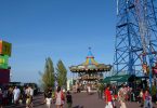 Imagem do Parc del Tibidabo em dia ensolarado