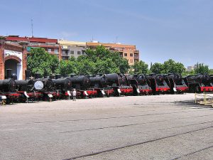 Imagem das locomotivas do Museu del Ferrocarril de Catalunya, em Barcelona