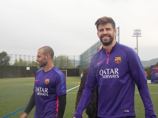 Imagem de Piqué em treino do Barcelona