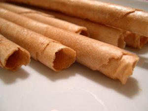 Neules, deliciosos rolinhos de wafer do Natal catalão Neules, deliciosos rolinhos de wafer do Natal catalão