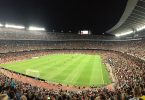 Imagem do estádio Camp Nou cheio