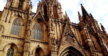 Imagem da Catedral de Santa Eulàlia, em Barcelona