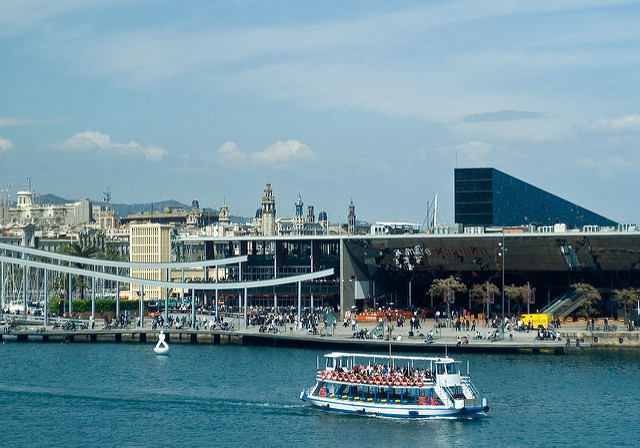 As golondrinas são as asas do Port Vell As golondrinas são as asas do Port Vell