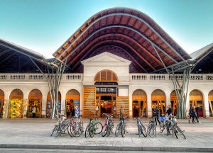 O Mercat de Santa Caterina é um dos ícones do distrito de Ciutat Vella