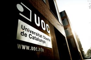 A Universitat Oberta de Catalunya é um dos pontos de referência da Rambla del Poblenou A Universitat Oberta de Catalunya é um dos pontos de referência da Rambla del Poblenou