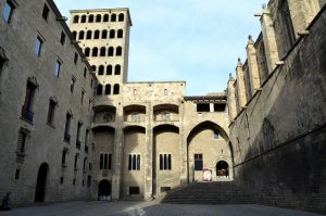 Imagem do Palau Reial Major, no bairro Gòtic