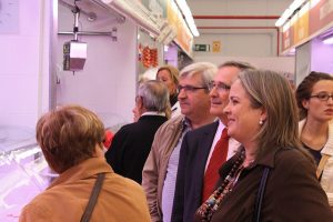 O bairro de Sant Antoni possui um ótimo ambiente de interação social O bairro de Sant Antoni possui um ótimo ambiente de interação social
