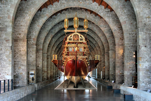 Imagem do Museu Marítimo de Barcelona, no Port Vell