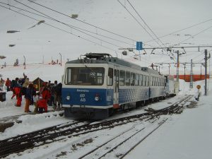 O passeio no tren cremallera dá magia ao trajeto rumo à estação de esqui de Vall de Núria O passeio no tren cremallera dá magia ao trajeto rumo à estação de esqui de Vall de Núria