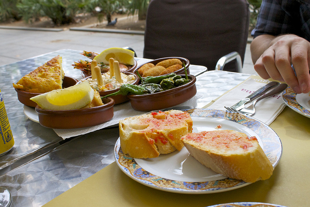 Qual é o seu bar de tapas preferido de Barceloneta?