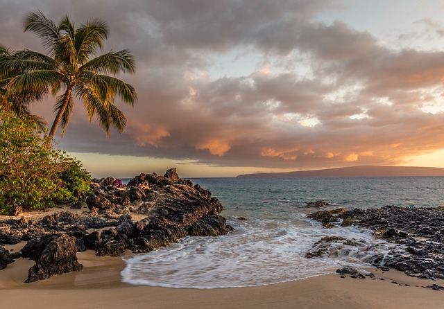 O clima esplêndido da península ibérica favorece a criação de um praia de nudismo na Espanha 