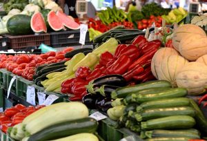 Imagem de frutas, legumes e verduras em feira