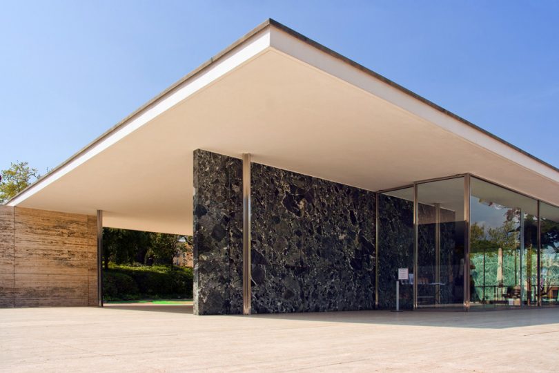 Imagem da parte externa do Pavilão Alemão de Barcelona