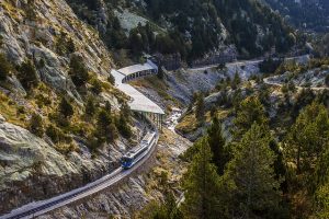 Conheça Vall de Núria - trem cremalheira