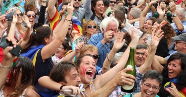 Dia Mundial da Alegria - declaração de independência da Catalunha