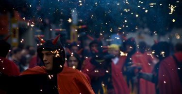 Festas tradicionais de Gràcia com correfocs