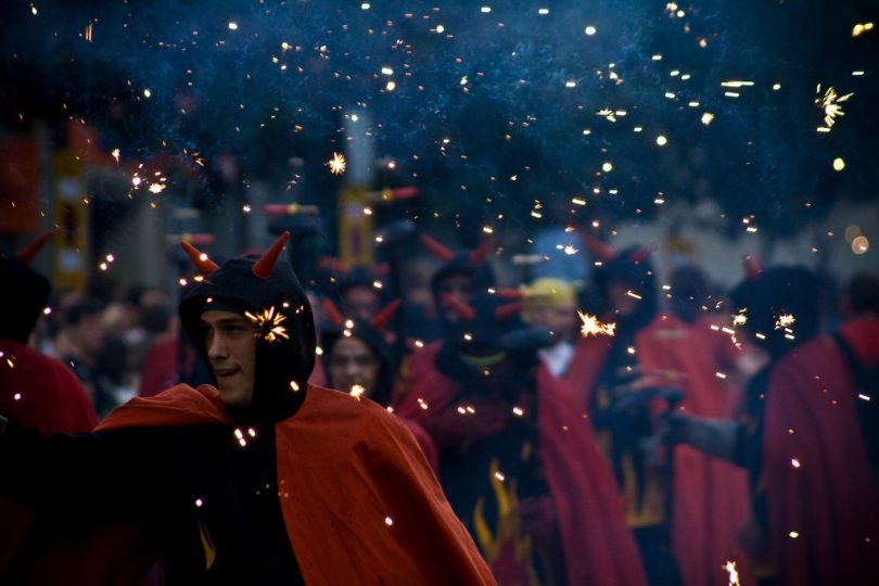 Festas tradicionais de Gràcia com correfocs