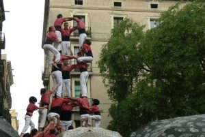 castellers na festa tradicional de Gràcia