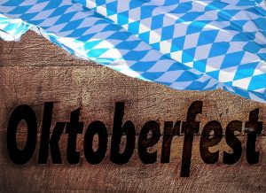 Imagem de madeira com a palavra Oktoberfest