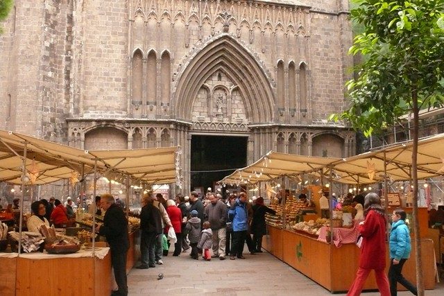 Imagem de feira de Natal na Plaça del Pi