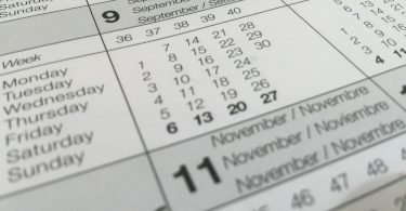 Calendário com os meses dispostos lado a lado