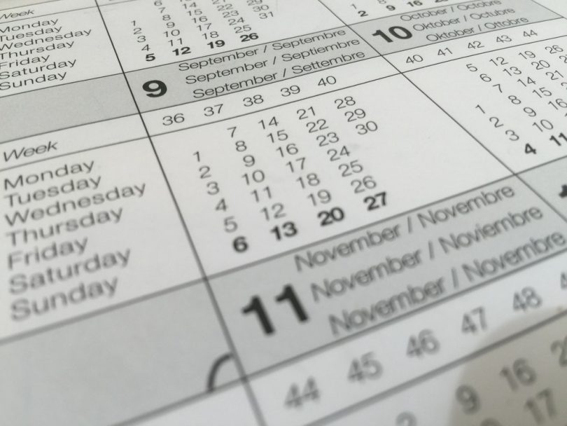 Calendário com os meses dispostos lado a lado